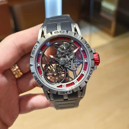Roger Dubuis Excalibur RDDBEX0545
