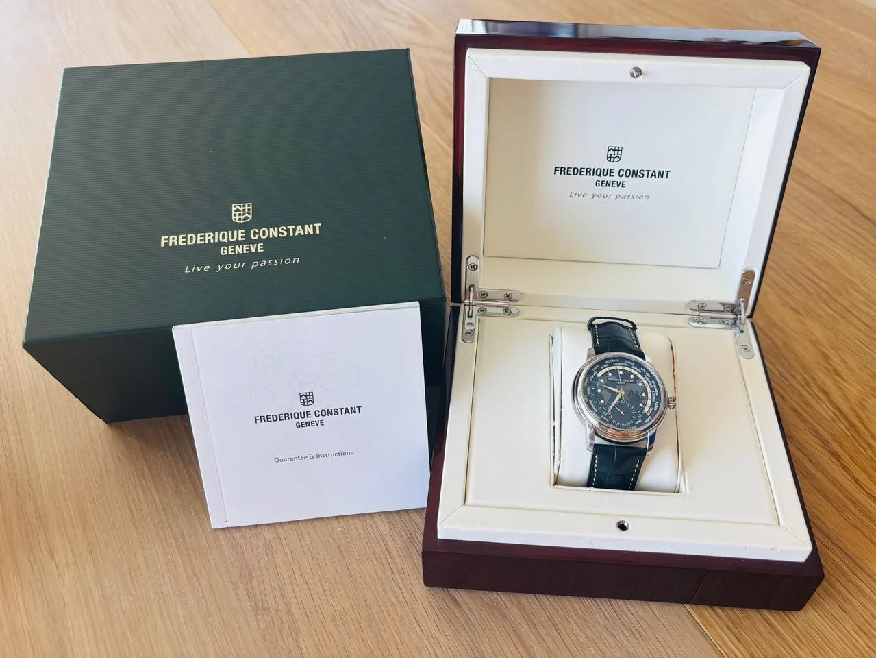 Frederique Constant Manufacture Worldtimer FC-718X4h46