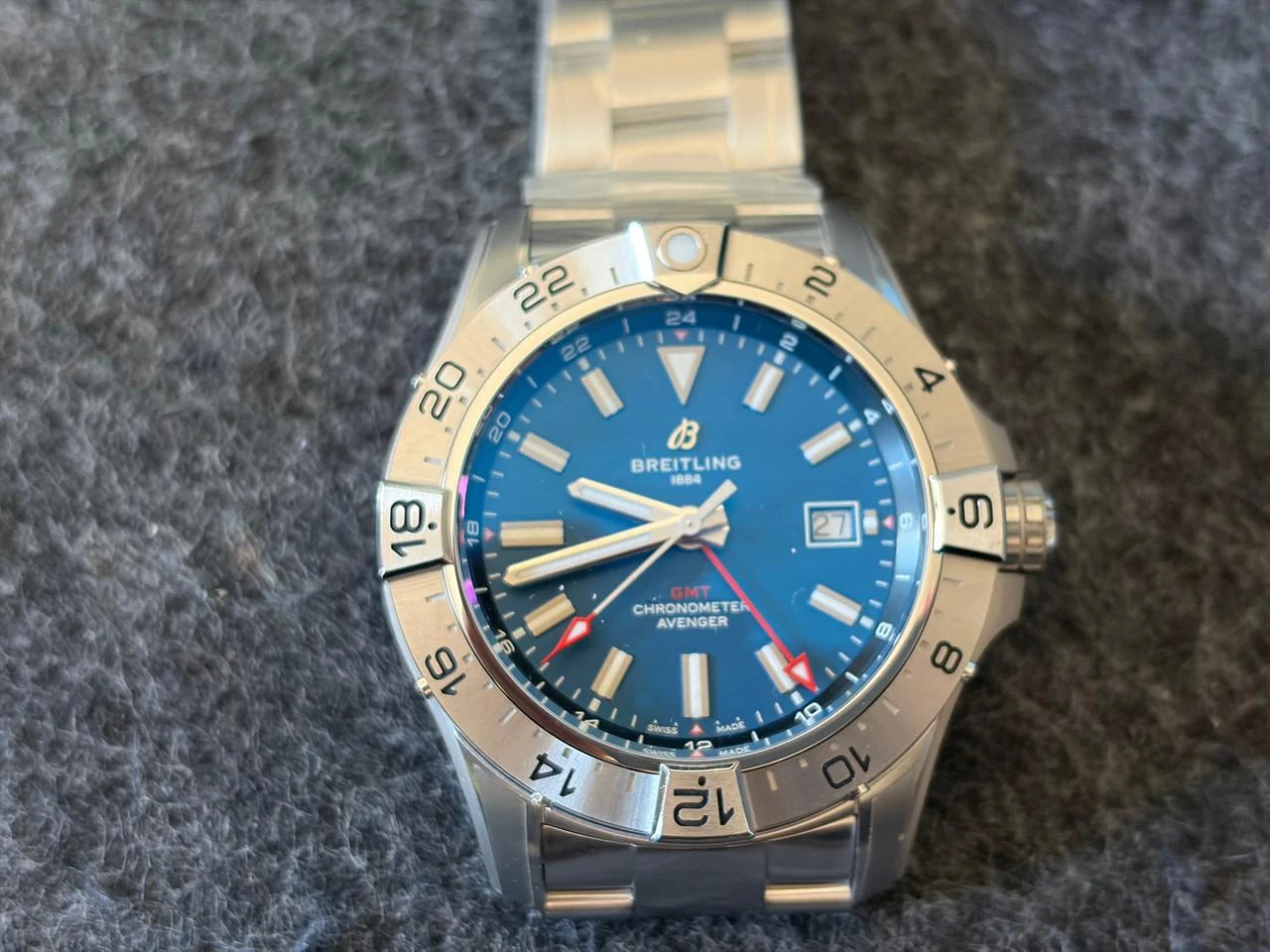 Breitling Avenger A32320101C1A1