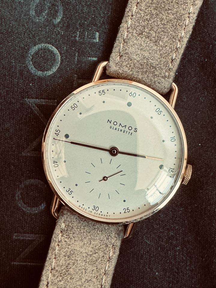NOMOS Metro 1170