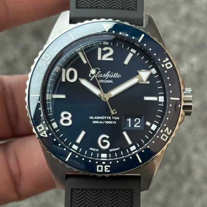Glashütte Original SeaQ 1-36-13-02-81-33