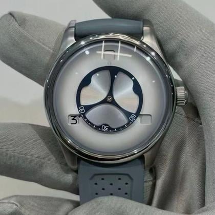 H.Moser & Cie. Henry Double Hairspring 3240-1200
