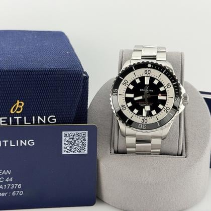 Breitling Superocean A17376