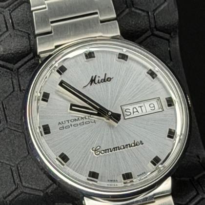 Mido Commander M8429.4.21.23