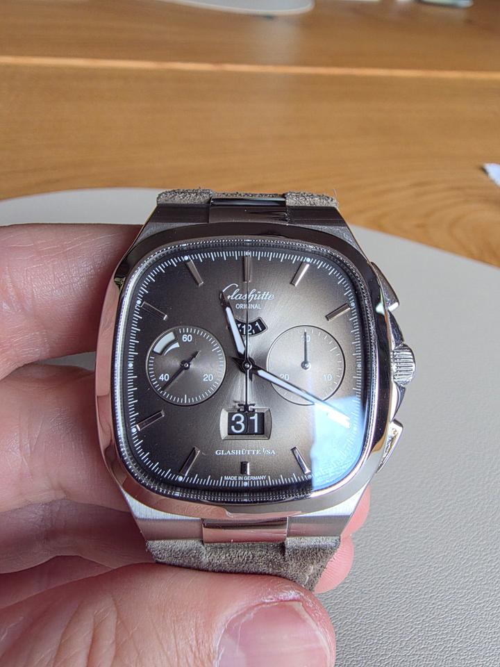 Glashütte Original Seventies 1-37-02-05-02-35