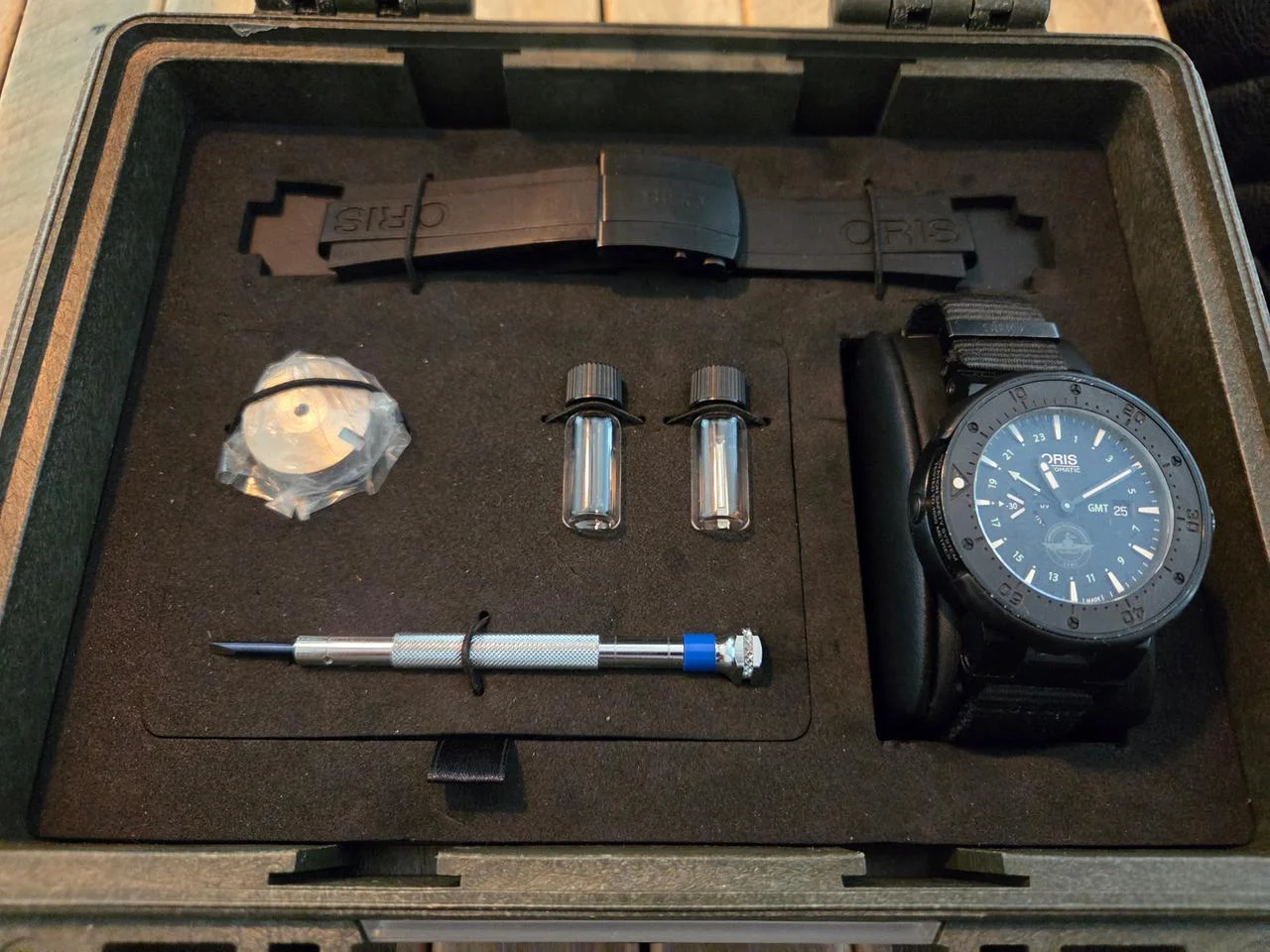 Oris Force Recon GMT 01 747 7715 7754-Set