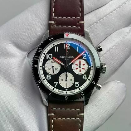 Breitling Super AVI Y233801A1B1X1