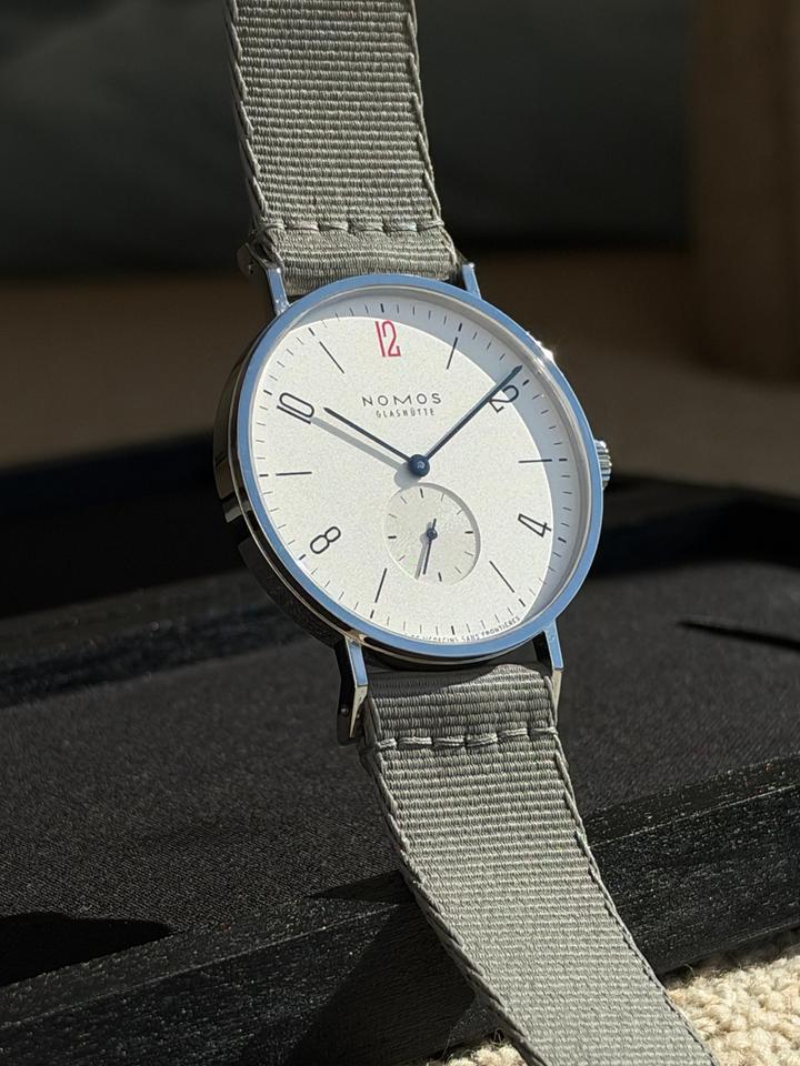 NOMOS Ludwig Neomatik 250.S2