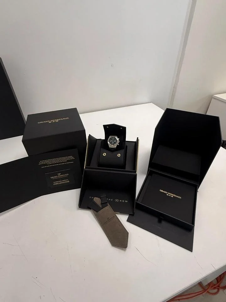 Girard Perregaux Laureato 81040-11-631-BB6A