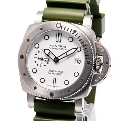 Panerai Submersible PAM 01590