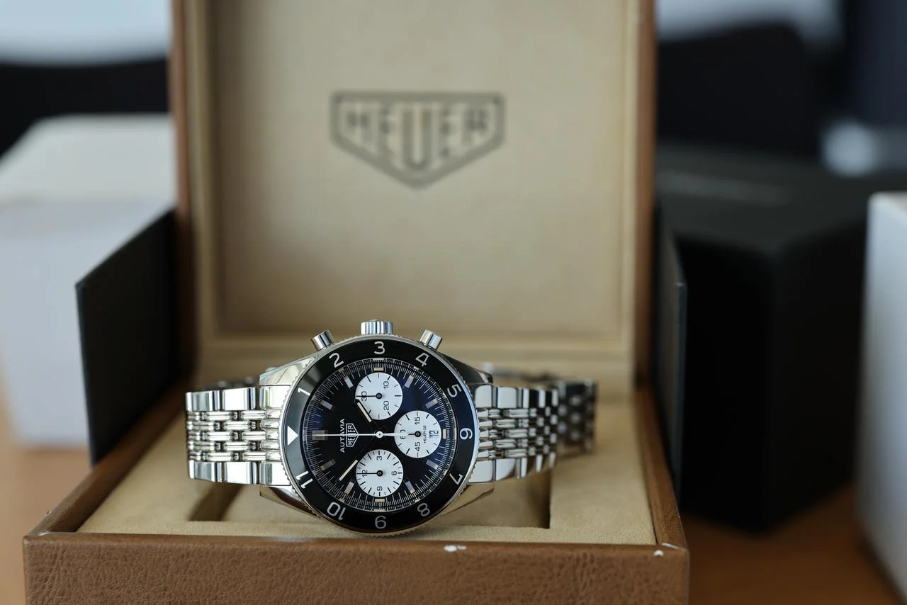 TAG Heuer Autavia CBE2110.BA0687