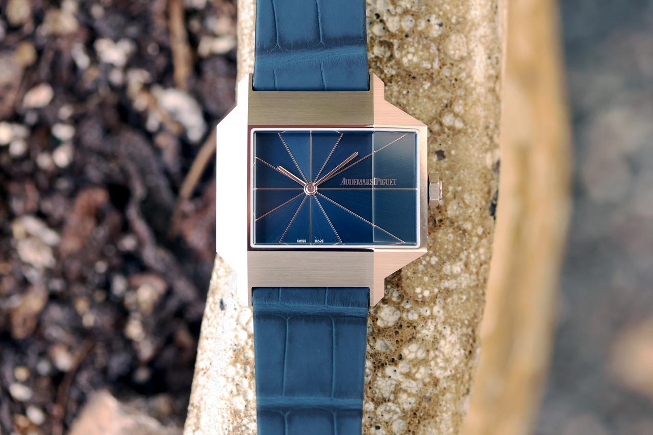 Audemars Piguet [[RE]Master02](https://www.chrono24.com/audemarspiguet/remaster02--mod3150.htm) 15240SG.OO.A347CR.01