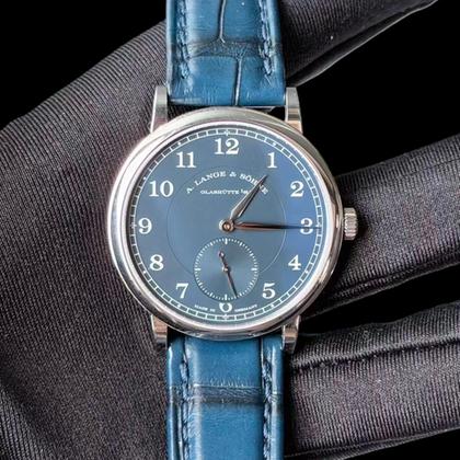 A. Lange & Söhne 1815 220.028