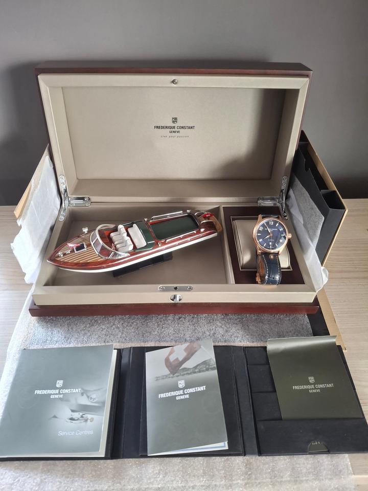 Frederique Constant Runabout FC-303RMN5B4