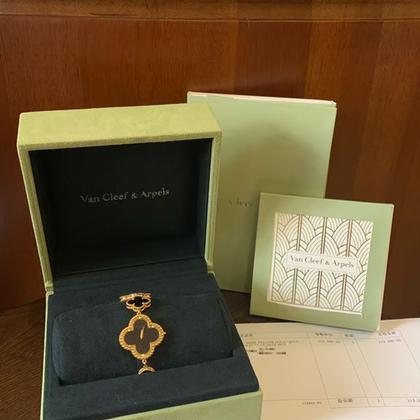 Van Cleef & Arpels Alhambra VCARO40R00