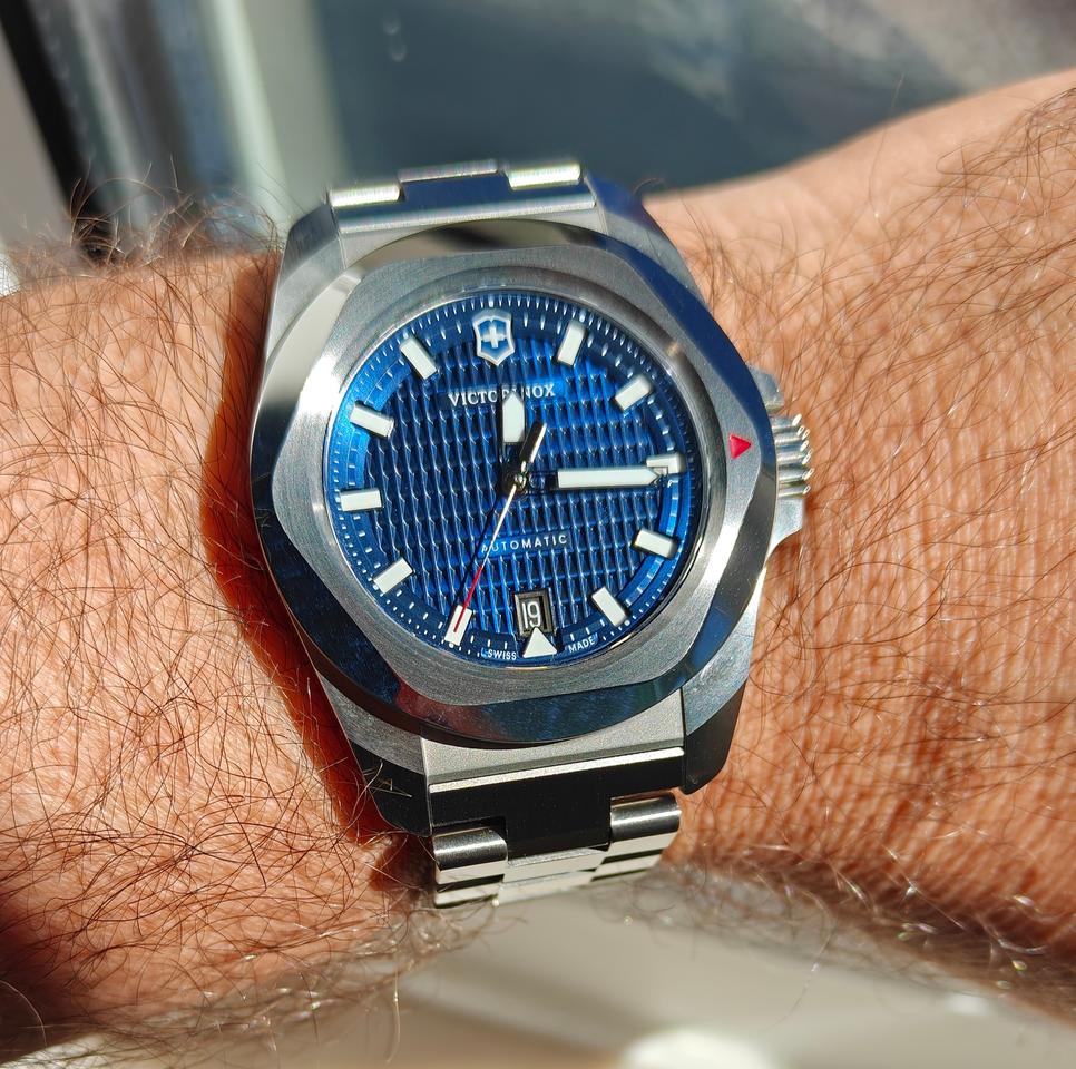 Victorinox Swiss Army I.N.O.X. 242020