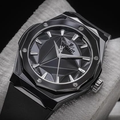 Hublot Classic Fusion 550.CS.1800.RX.ORL21