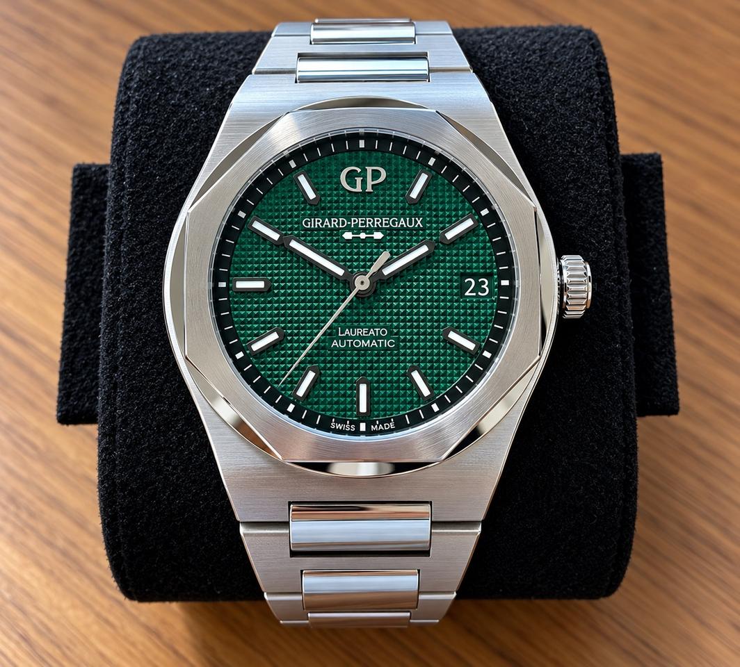 Girard Perregaux Laureato 81010-11-3153-1CM