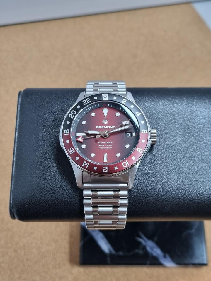 Bremont SM40-GMT-SS-RDBK-B