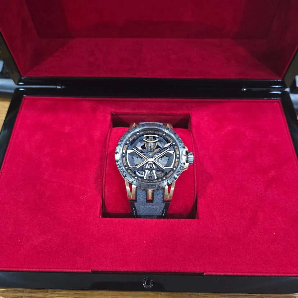 Roger Dubuis Excalibur RDDBEX0750