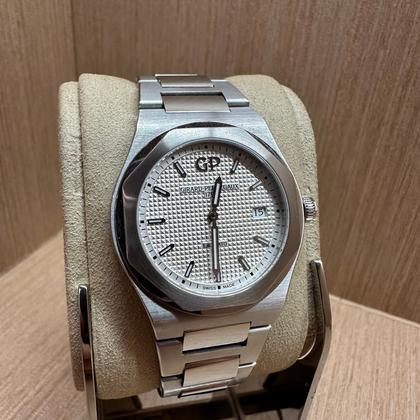 Girard Perregaux Laureato 80189-11-131-11A