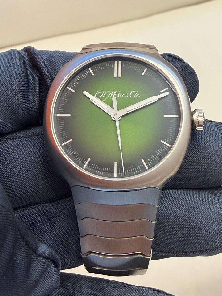 H.Moser & Cie. 6200-1200