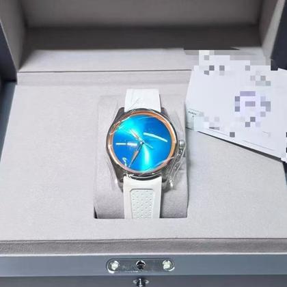 H.Moser & Cie. 3201-1202