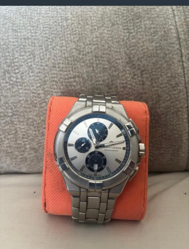 Maurice Lacroix AIKON AI1018-SS002-131-1