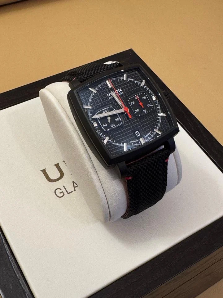 Union Glashütte Averin D015.527.38.051.00