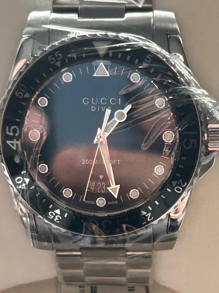 Gucci Dive YA136301A