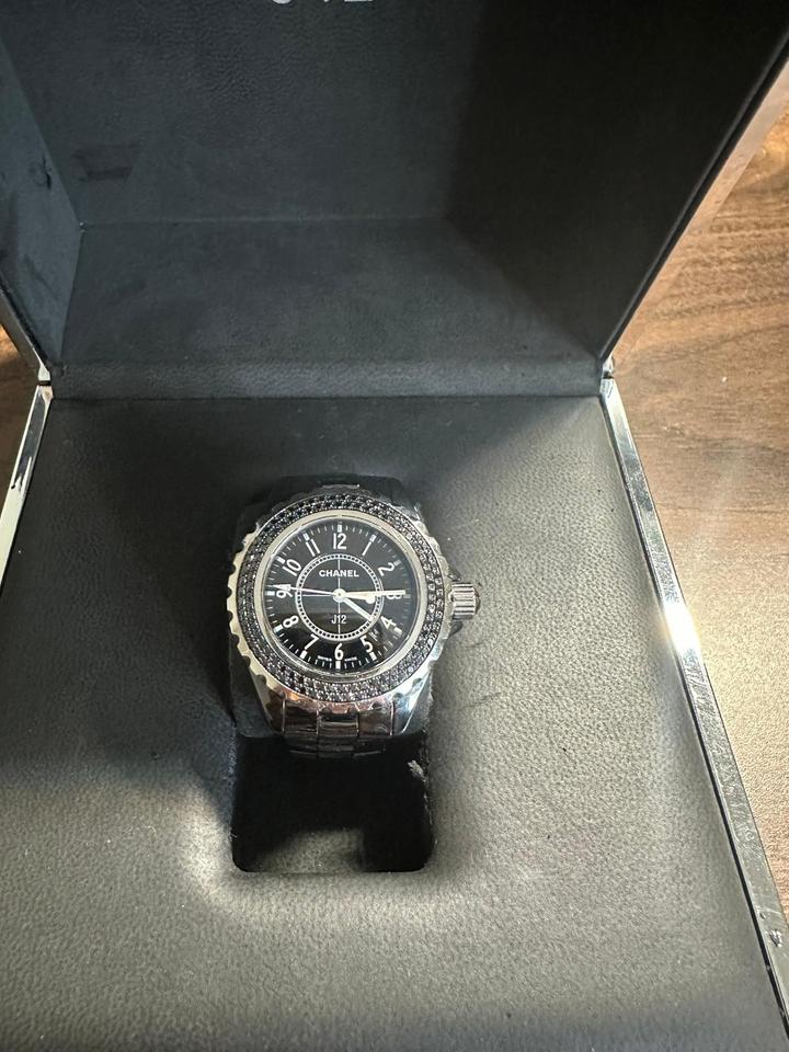 Chanel J12 H6419