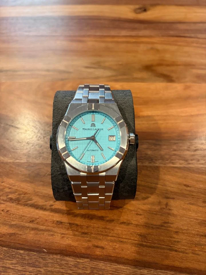 Maurice Lacroix AIKON AI6007-SS00F-431-C