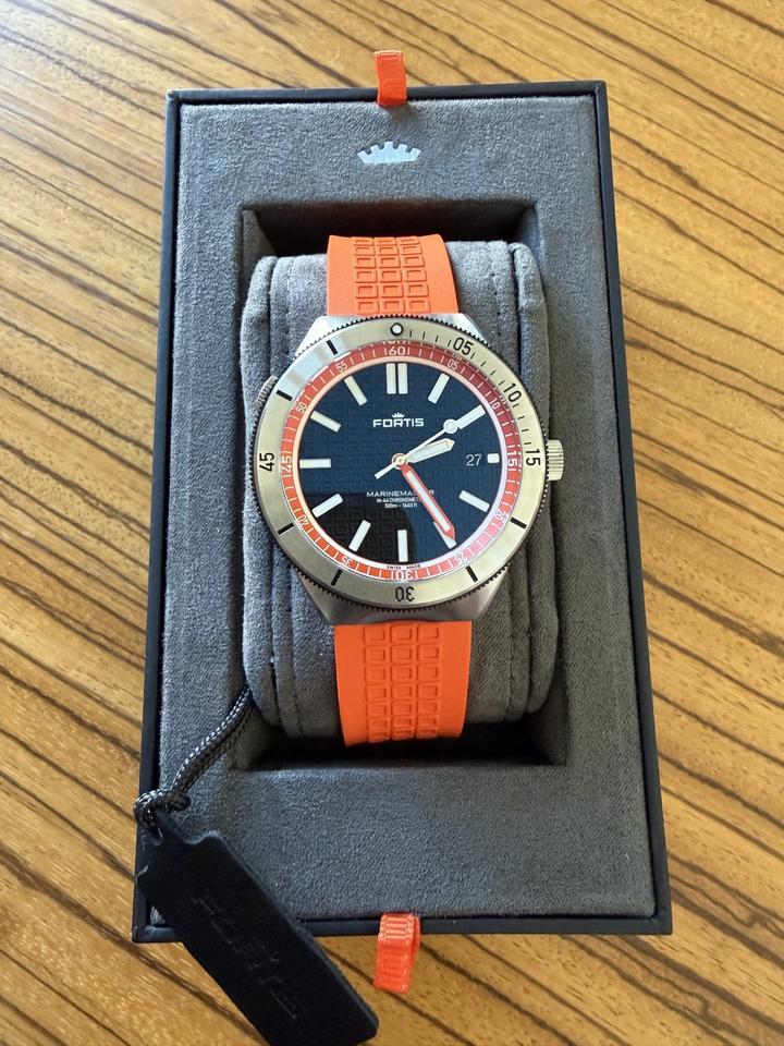 Fortis Marinemaster M-44 COSC