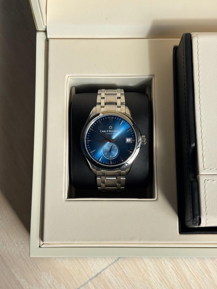 Carl F. Bucherer Manero 00.10917.08.53.98