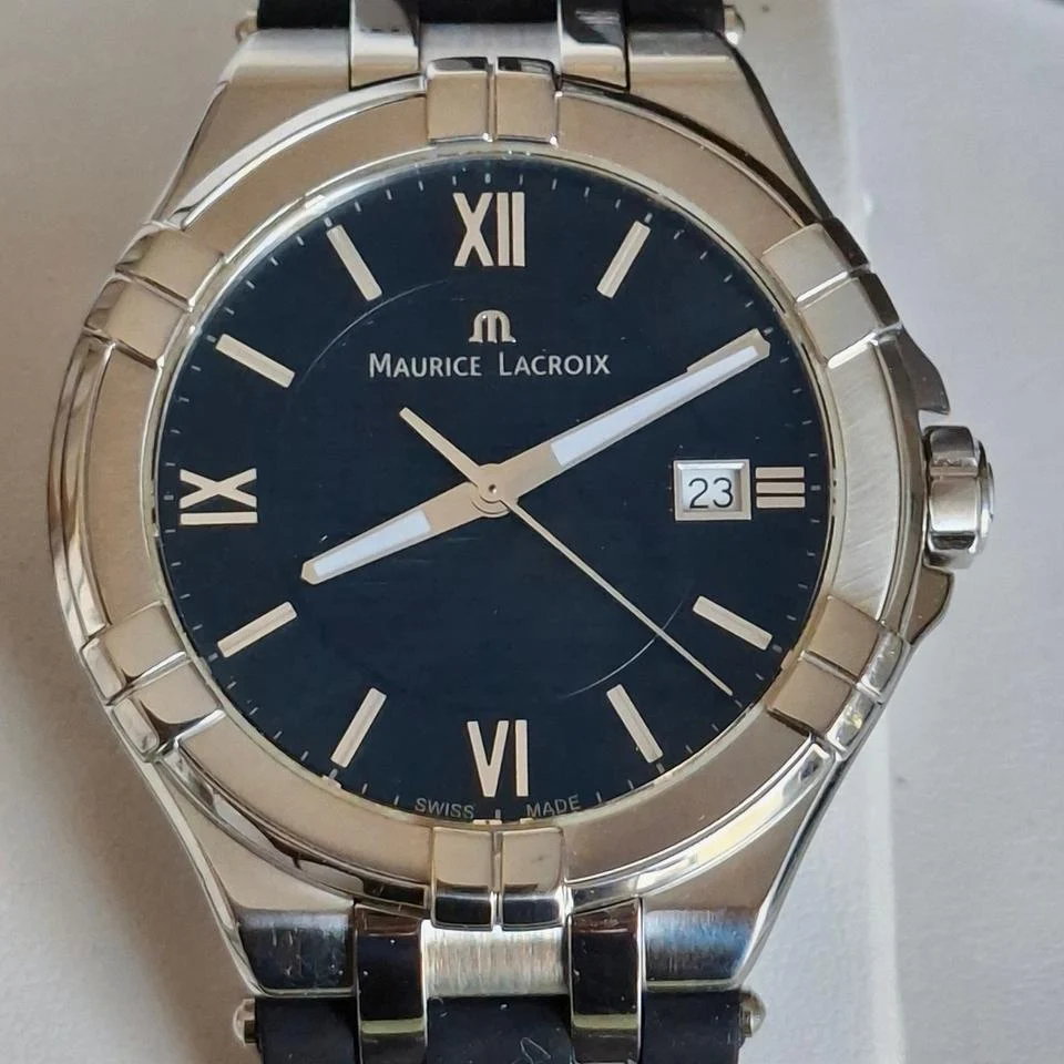 Maurice Lacroix AIKON AI1008-SS001-330-1