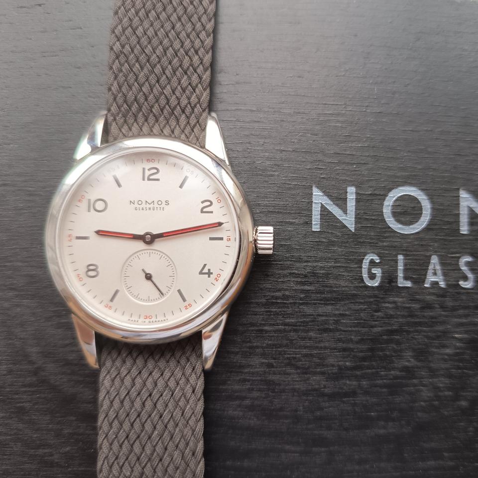 NOMOS Club 701