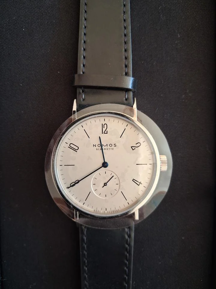 NOMOS Tangomat 601