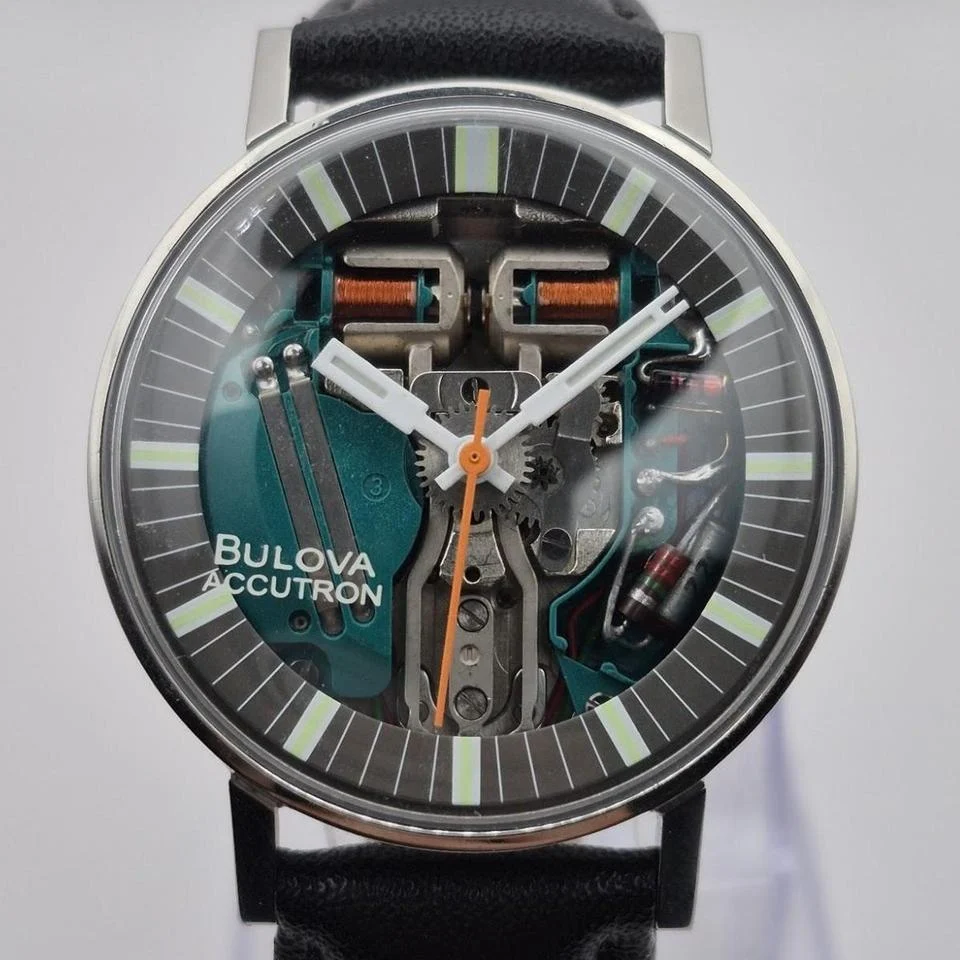 Bulova Accutron 214m7
