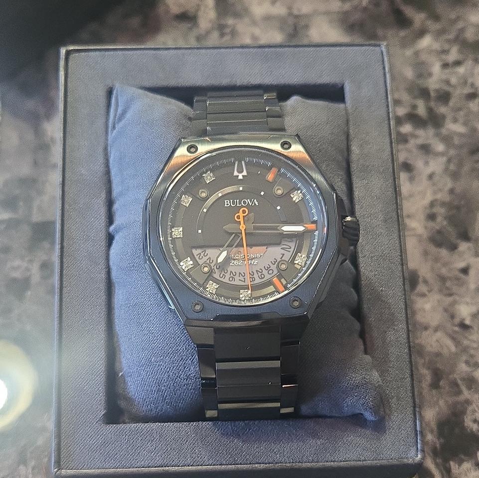 Bulova Precisionist 98D183