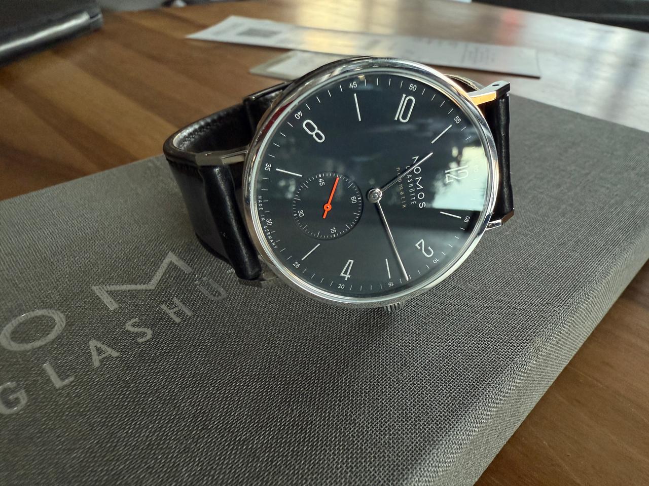NOMOS Tangente Neomatik 142