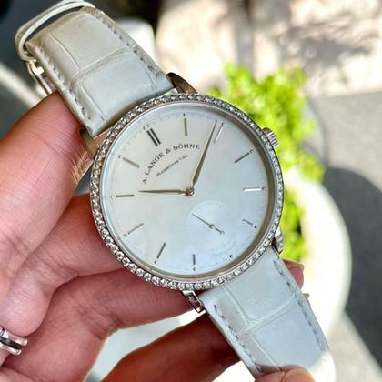 A. Lange & Söhne Saxonia 878.029