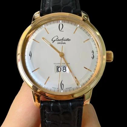 Glashütte Original Sixties 2-39-47-01-01-04