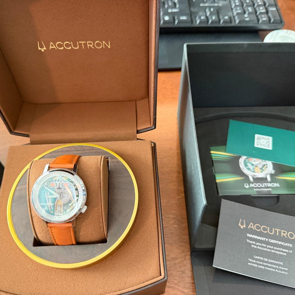 Bulova Accutron 26a211