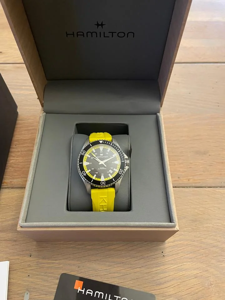 Hamilton Khaki Navy Scuba H82395332