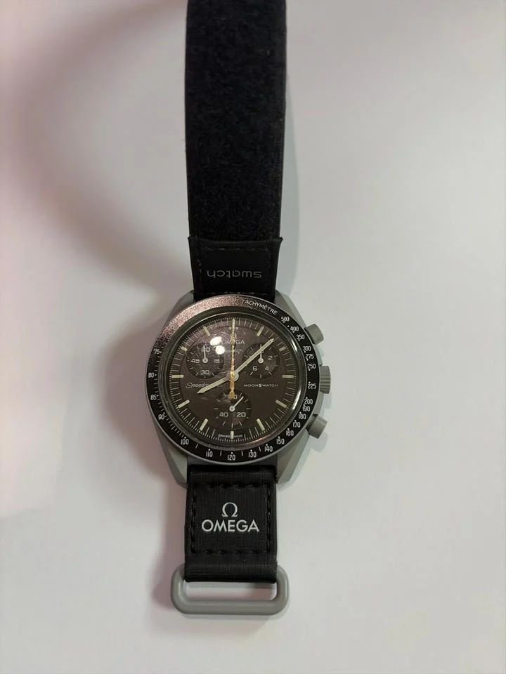 Swatch Moonswatch SO33M102