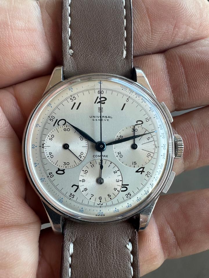 Universal Genève Compax 22522