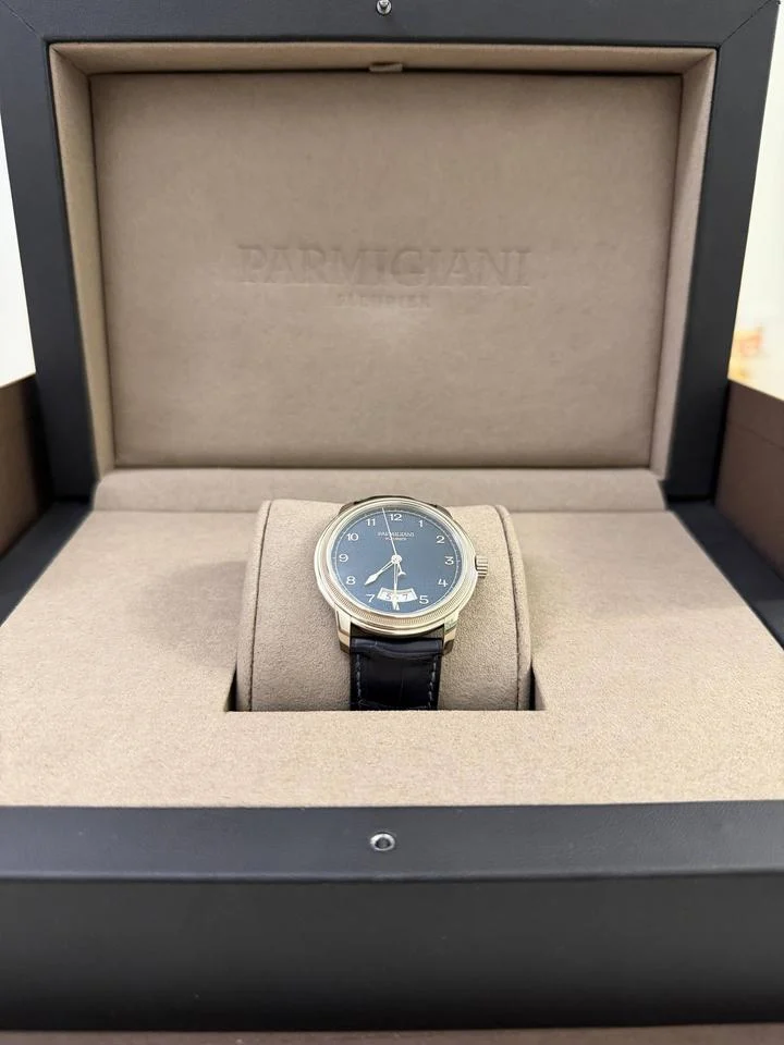 Parmigiani Fleurier Toric PFC423-1201400-HA1441