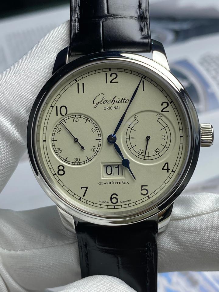 Glashütte Original Senator Observer 100-14-05-02-04