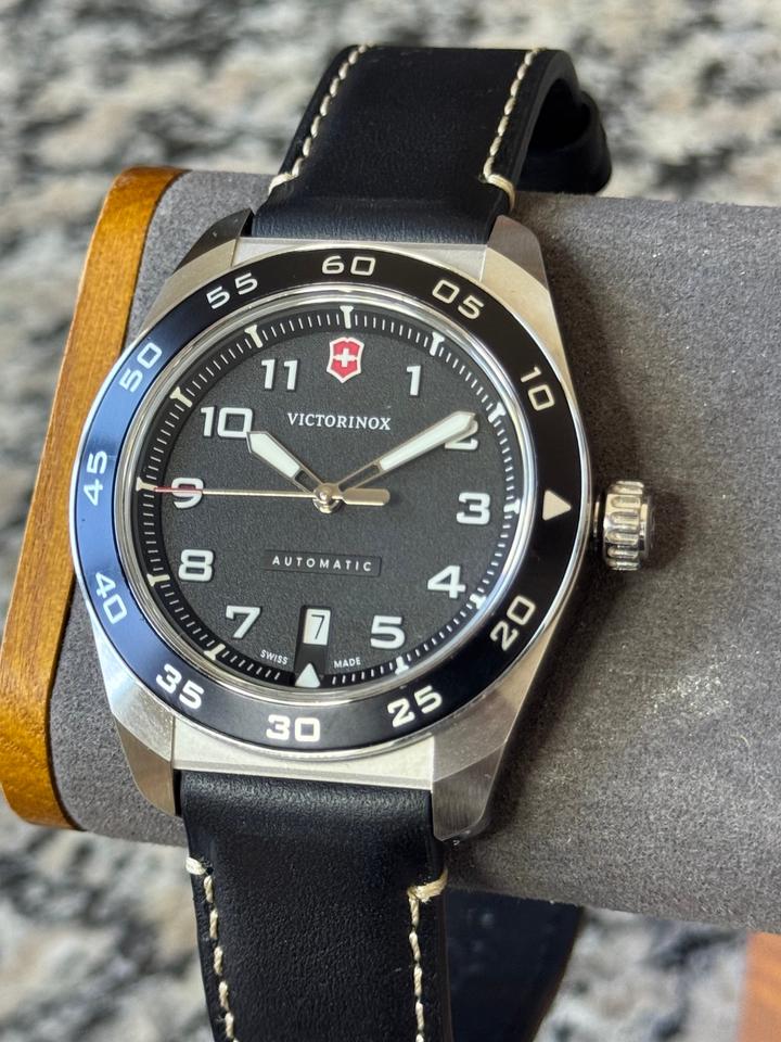 Victorinox Swiss Army 242044
