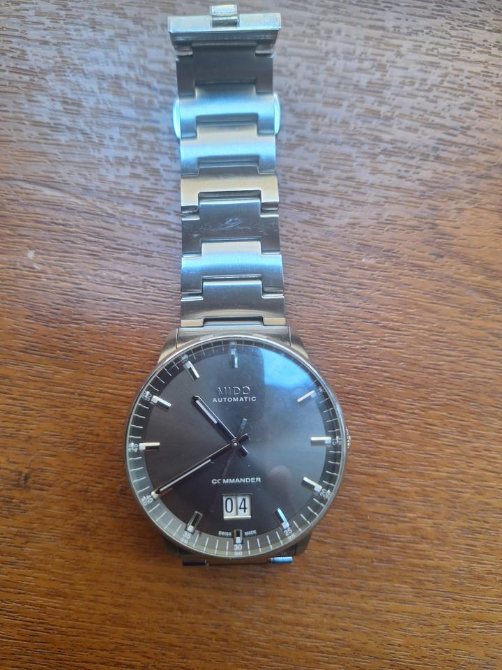 Mido Commander M021.626.33.061.00